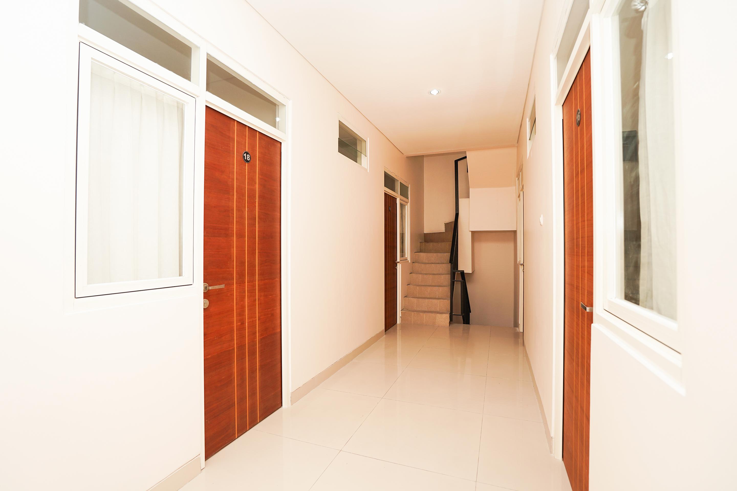 Oyo 782 Menjangan Residence At Citraland 1 Σουραμπάγια Εξωτερικό φωτογραφία